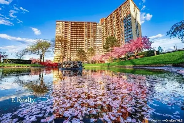 2 Bay Club Drive #11Z, Bayside, NY 11360