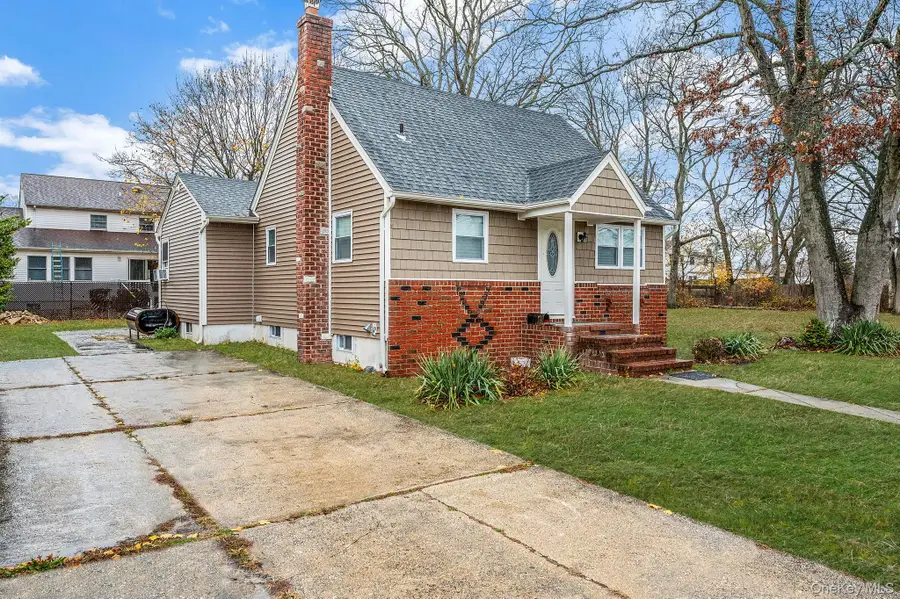 1316 6th Street, West Babylon, NY 11704 - #3