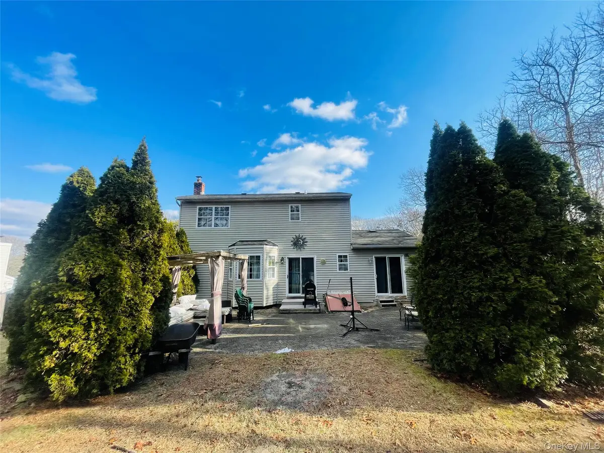 565 Starlight Drive, Shirley, NY 11967 - #1