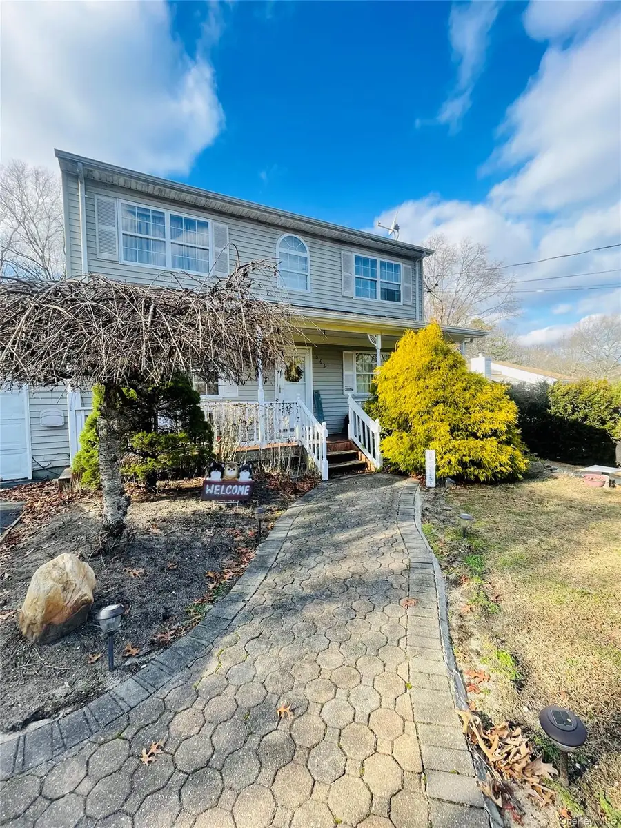 565 Starlight Drive, Shirley, NY 11967 - #3