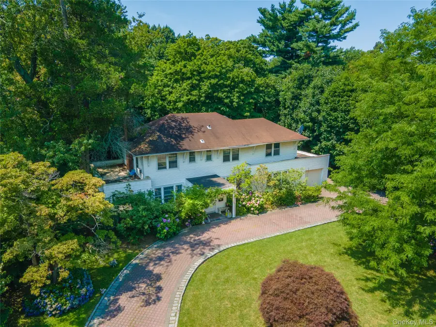 14 Clover Drive, Great Neck, NY 11021 - #2