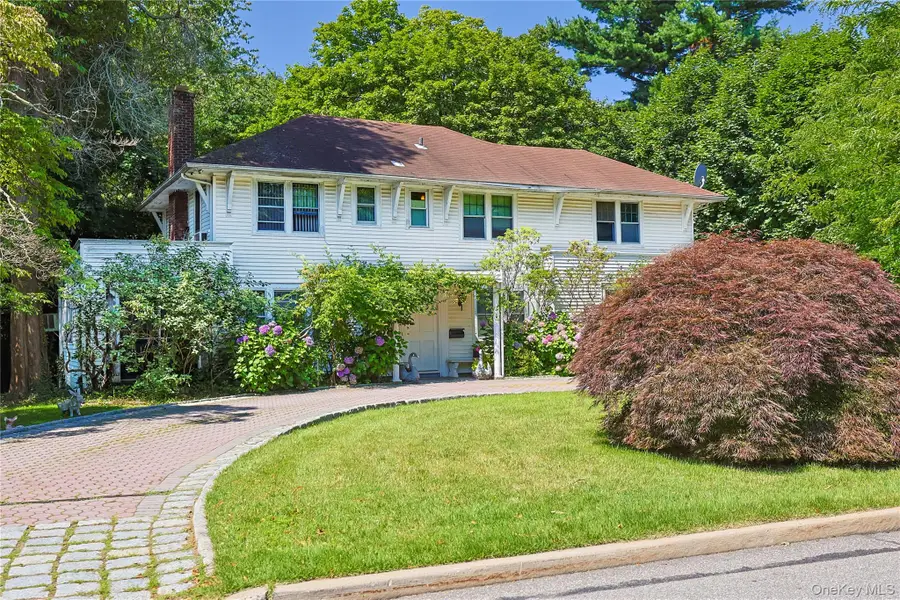 14 Clover Drive, Great Neck, NY 11021 - #3
