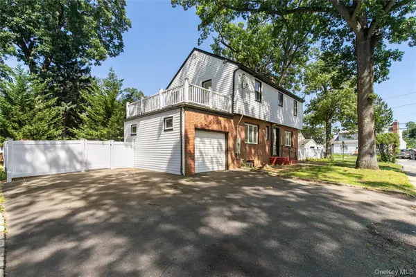 329 E Euclid Street, Valley Stream, NY 11580