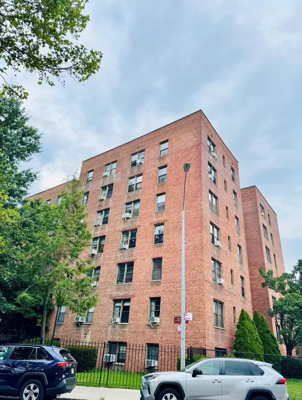 150-29 72nd #3E, Kew Garden Hills, NY 11367