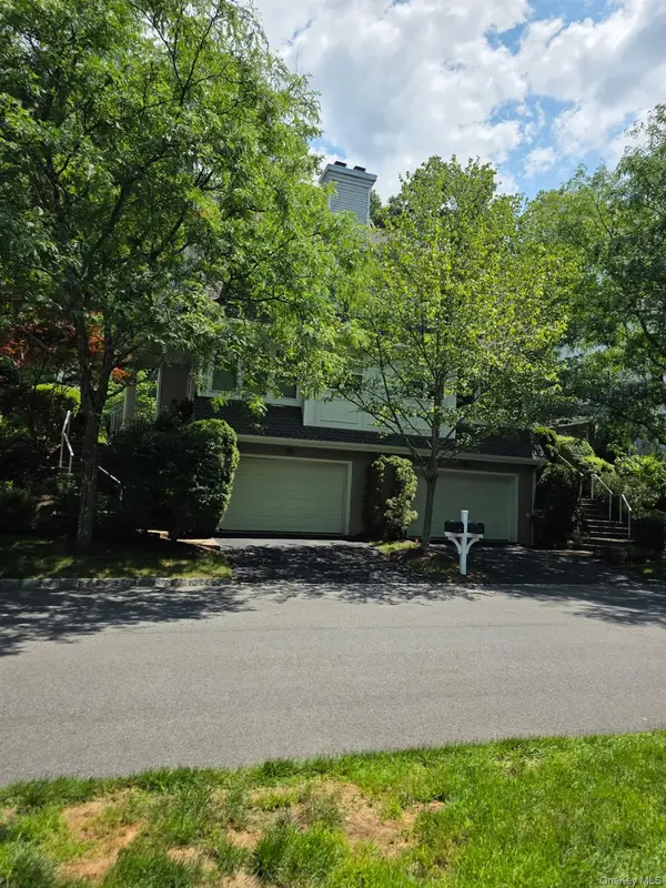 34 Briarbrook Drive, Briarcliff Manor, NY 10510