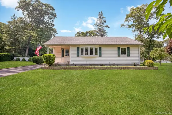 42 Pineacre Drive, Smithtown, NY 11787