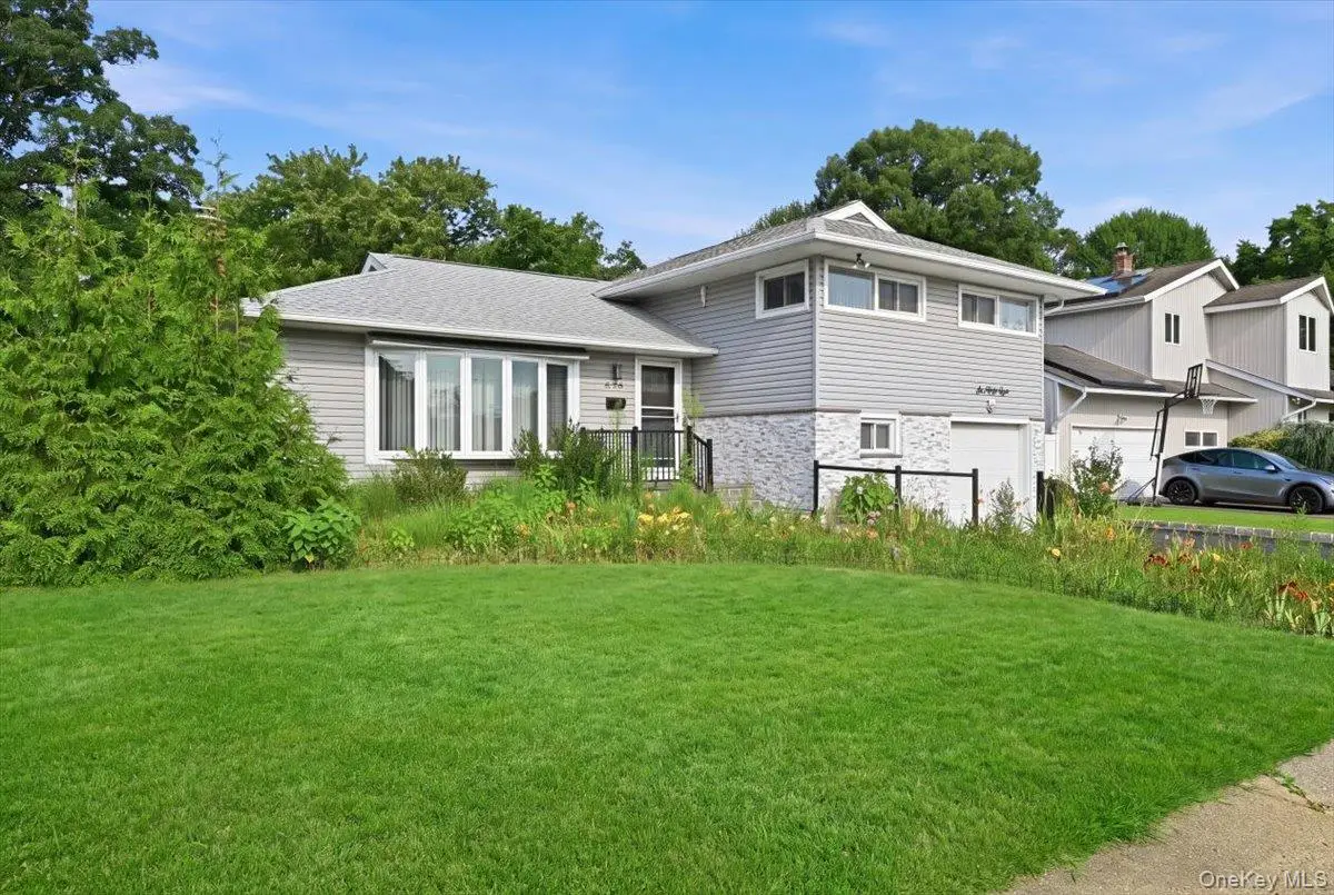 658 Richmond Road, East Meadow, NY 11554 - #1