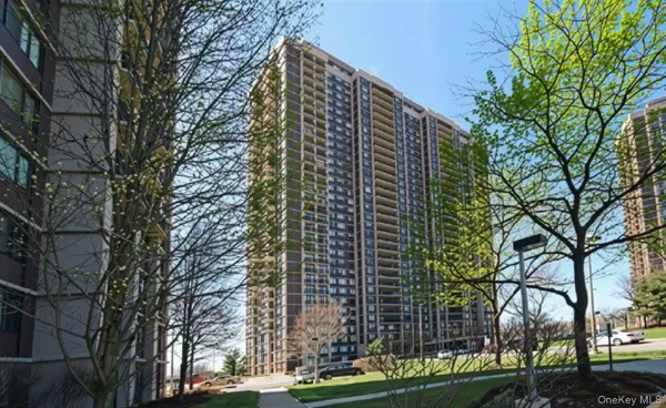 27010 Grand Central Parkway #4J, Floral Park, NY 11005