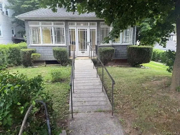 10 Catskill Avenue, Yonkers, NY 10704