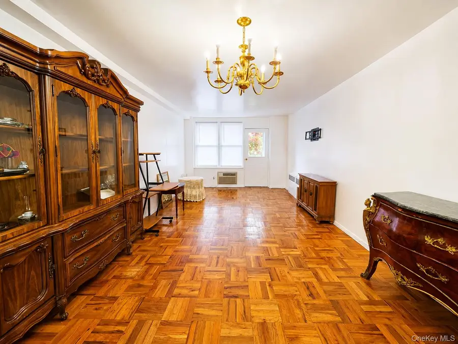 67-50 Thornton Place #1D, Forest Hills, NY 11375 - #3