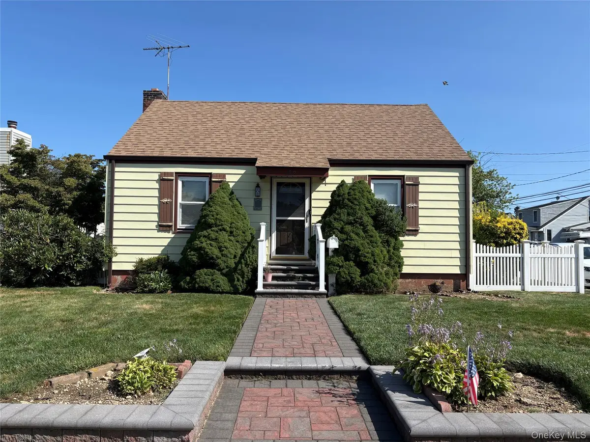 39 Emma Street, Bethpage, NY 11714 - #1