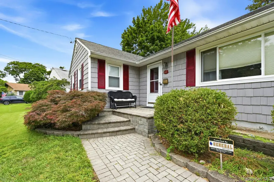 43 Tappan Avenue, Babylon, NY 11702 - #3