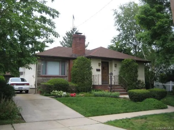 505 Leonard Boulevard, New Hyde Park, NY 11040