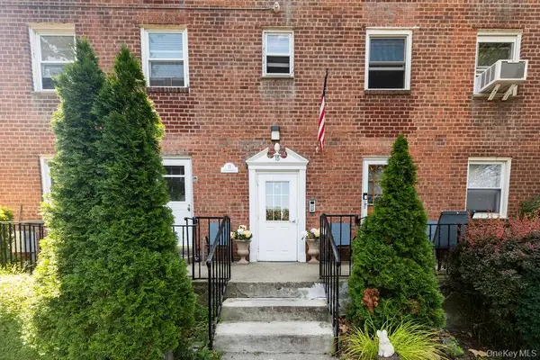 15 Leewood Circle #1R, Eastchester, NY 10709