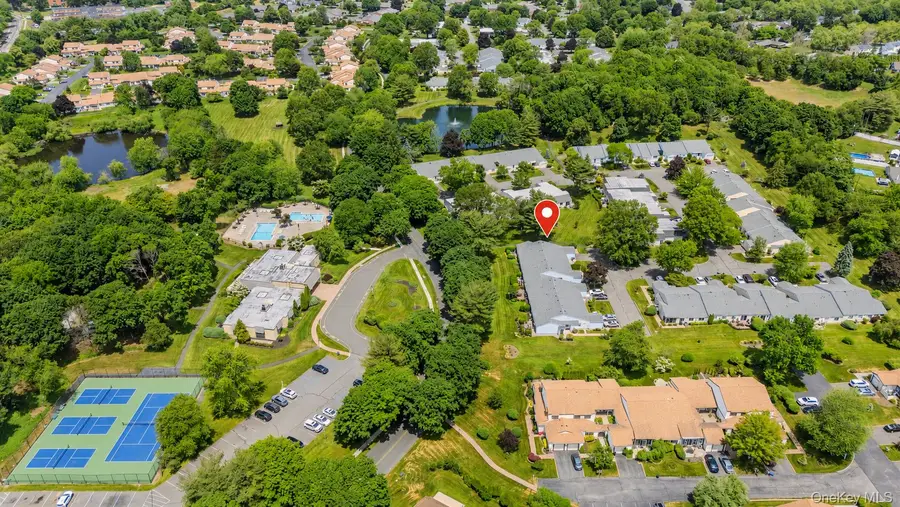 302 Bentley Court W, Saint James, NY 11780 - #2