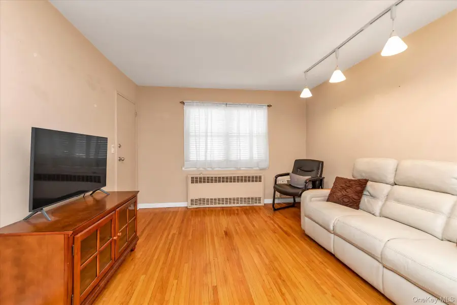 415 Merrick Road #1L, Rockville Centre, NY 11570 - #2