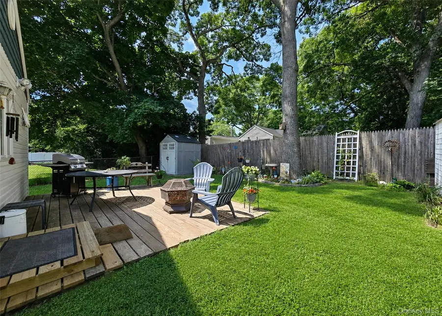 11 Cooke Avenue, Holtsville, NY 11742 - #3