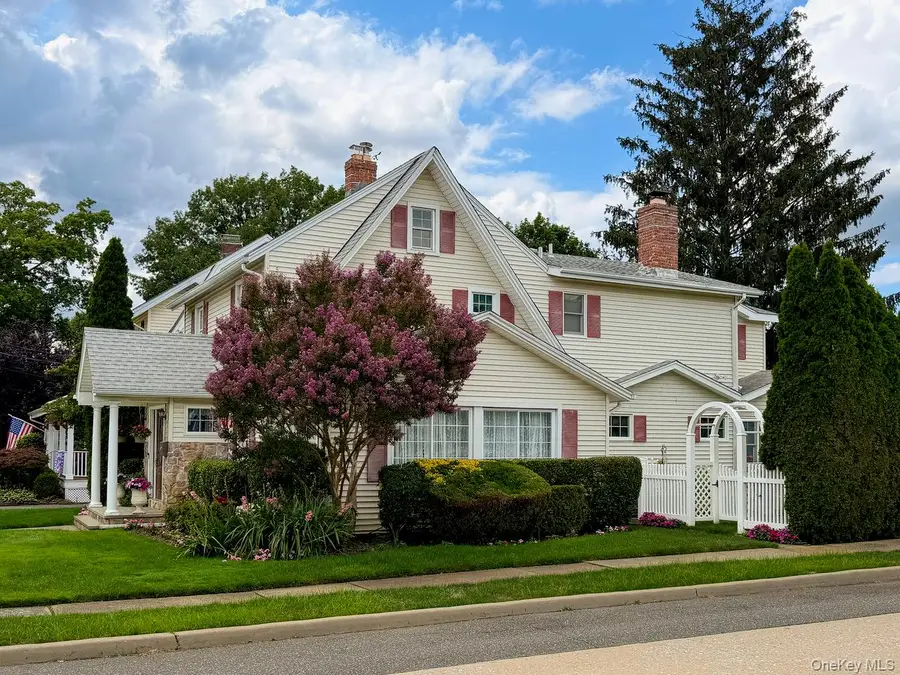 39 Princeton Street, Rockville Centre, NY 11570 - #2