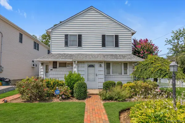810 Ibsen Street, Woodmere, NY 11598