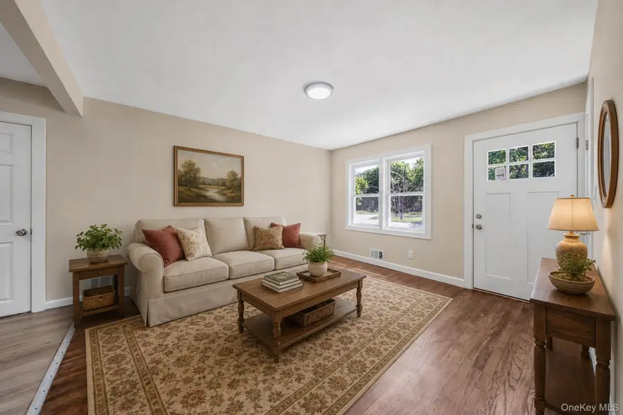 948 Walker Street, Bellport, NY 11713 - #2