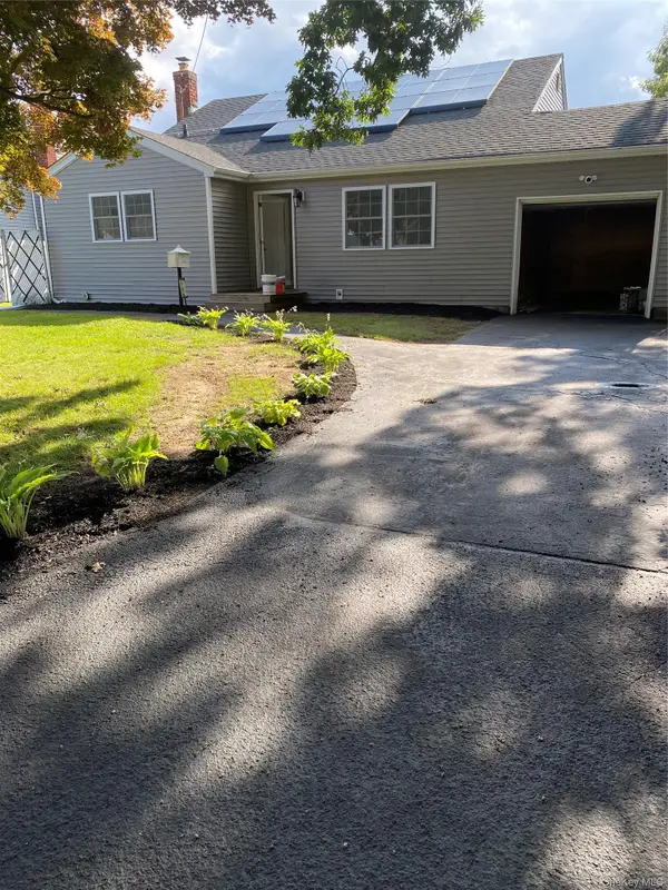 128 W 17th Street, Deer Park, NY 11729