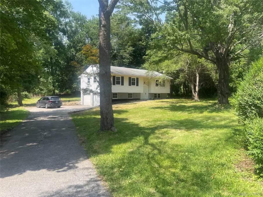 15 Vandewater Drive, Wappingers Falls, NY 12590 - #2