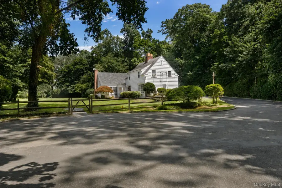 1 Stonegate Lane, Old Brookville, NY 11545 - #2