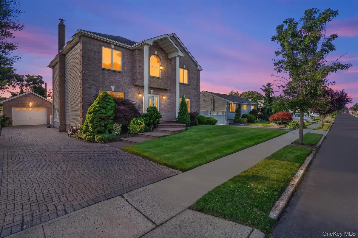 696 Hewlett Street, Franklin Square, NY 11010 - #1