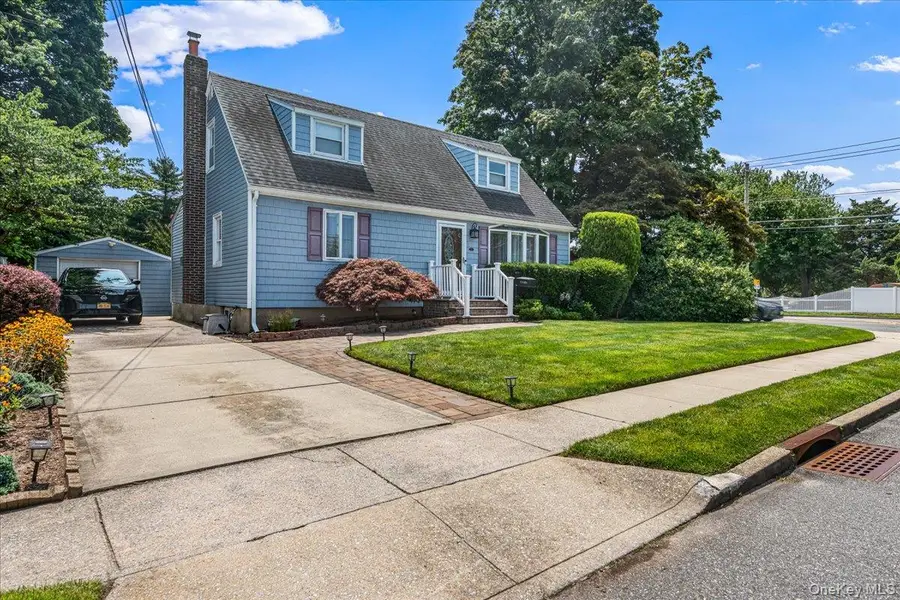 2 Gateway, Farmingdale, NY 11735 - #2