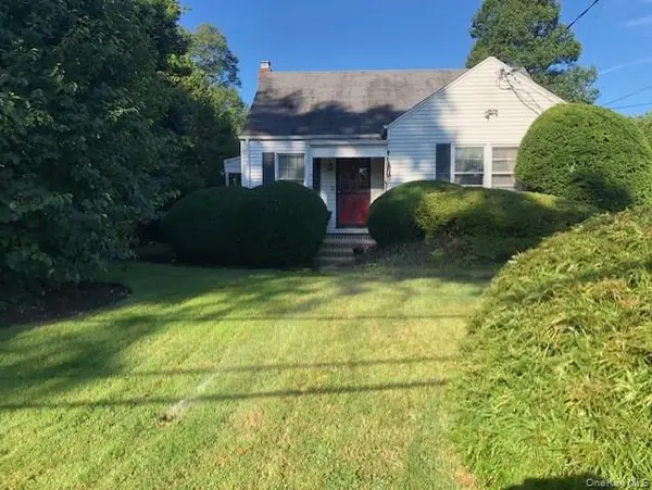 87 11th Avenue, South Huntington, NY 11746