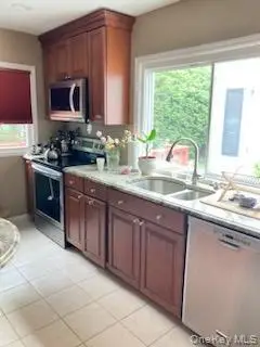 87 11th Avenue, South Huntington, NY 11746 - #3