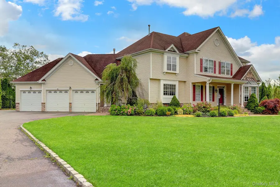 7 Brookline Court, Wading River, NY 11792 - #3