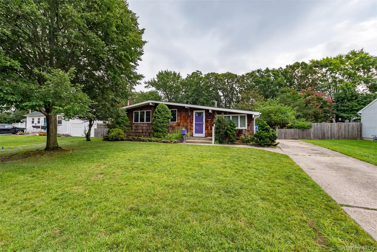 16 Morning Drive, Centereach, NY 11720 - #1