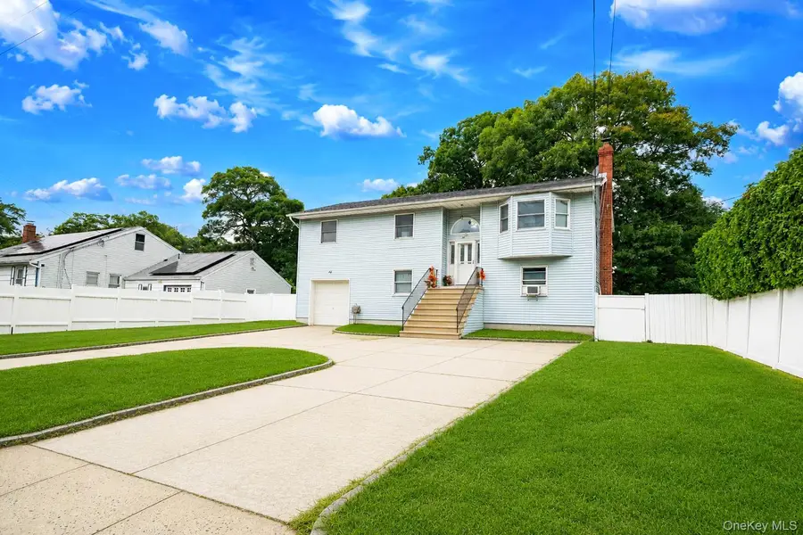107 Cedar Oaks Avenue, Farmingville, NY 11738 - #2