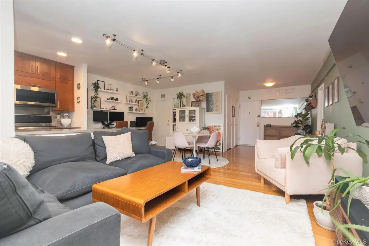 12 Westchester Avenue #2J, White Plains, NY 10601 - #1