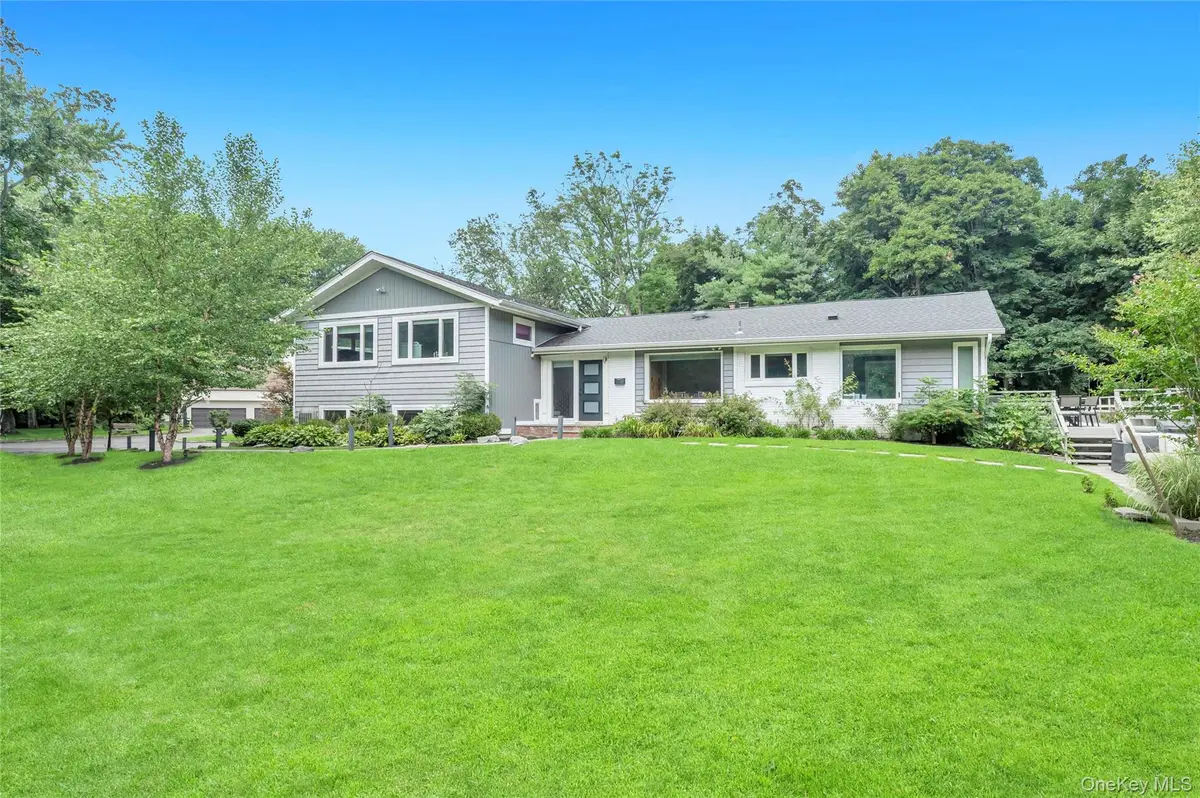 125 Hicks Lane, Great Neck, NY 11024 - #1