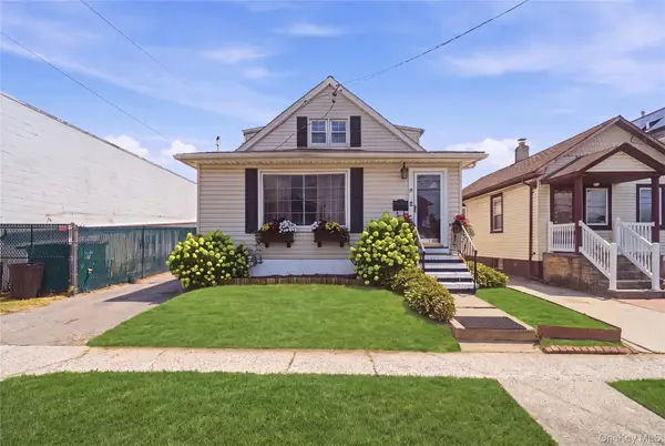 19 Catherine Avenue, Franklin Square, NY 11010