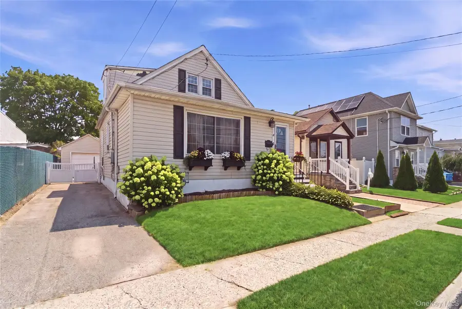 19 Catherine Avenue, Franklin Square, NY 11010 - #2