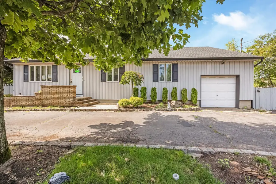 371 Grand Boulevard, Deer Park, NY 11729 - #2