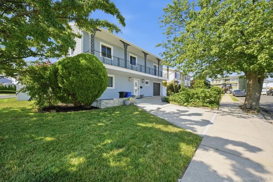 133 Meister Boulevard, Freeport, NY 11520 - #2
