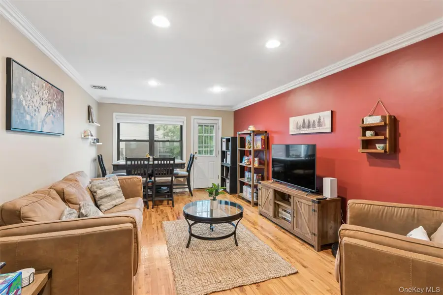 1195 E Broadway #L21, Hewlett, NY 11557 - #3