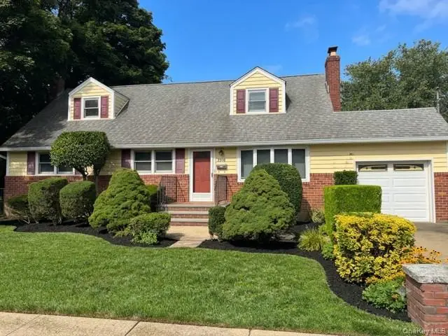 2316 Westlake Court, Oceanside, NY 11572 - #1