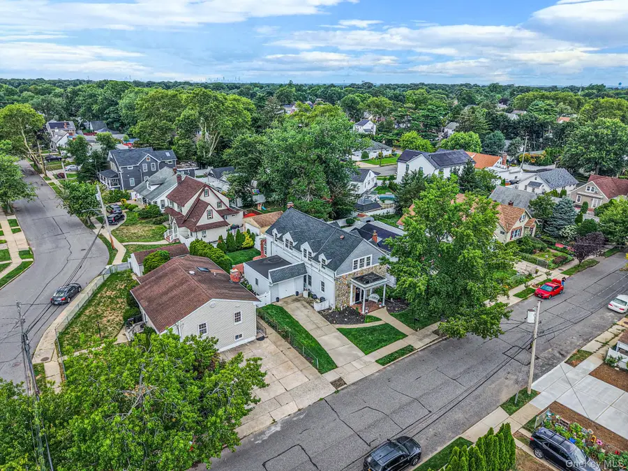 17 Oxford Street, Malverne, NY 11565 - #2