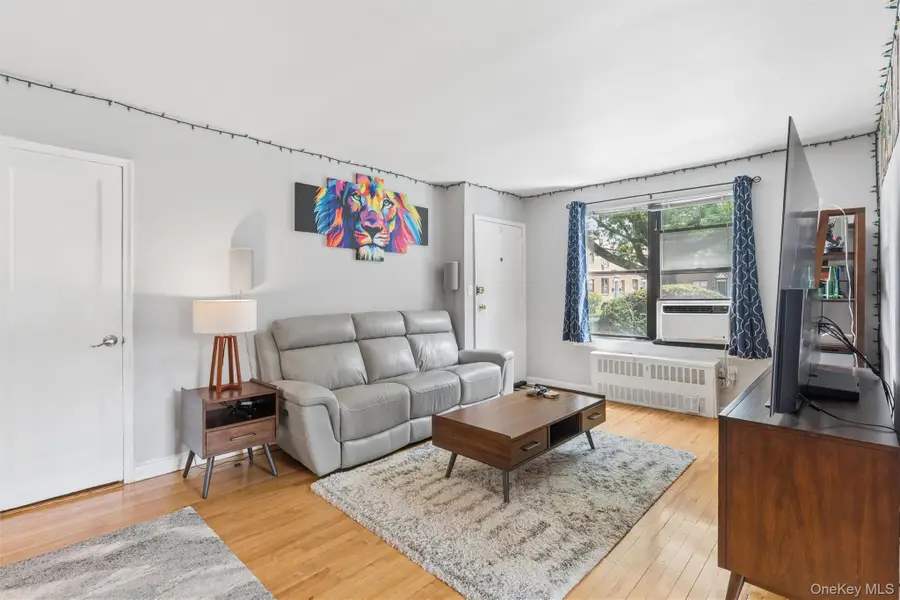 196-29 69th Ave #1st Fl, Fresh Meadows, NY 11365 - #2