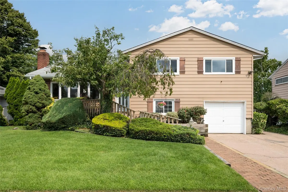 10 Primrose Avenue, Hicksville, NY 11801 - #1