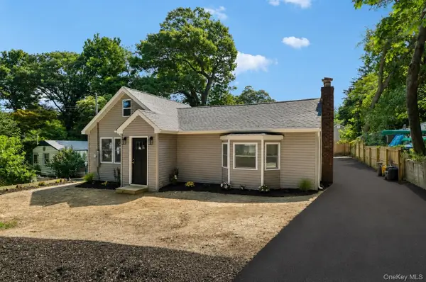 5 Kew Drive, Sound Beach, NY 11789