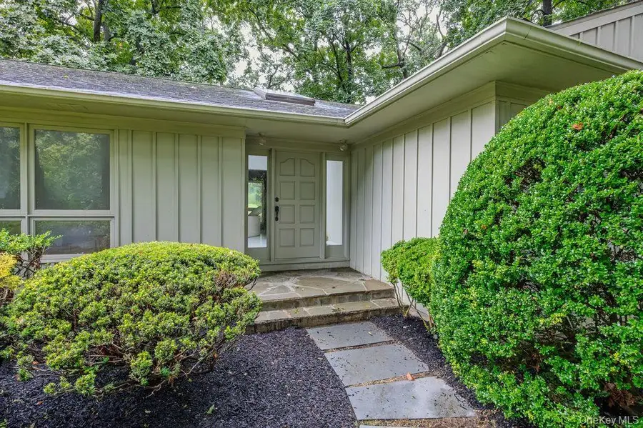 30 Fairway Drive, Port Jefferson, NY 11777 - #3
