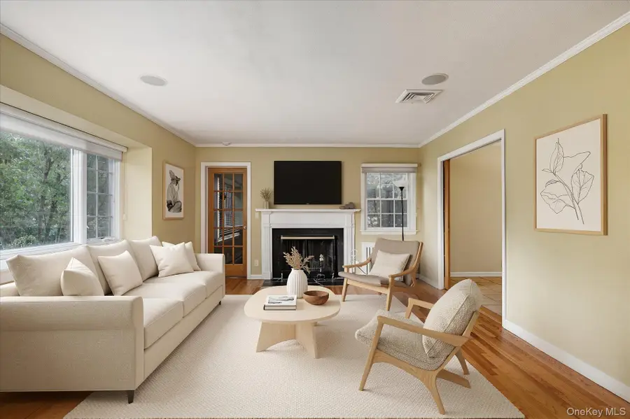 73 Revere Road, East Hills, NY 11577 - #2