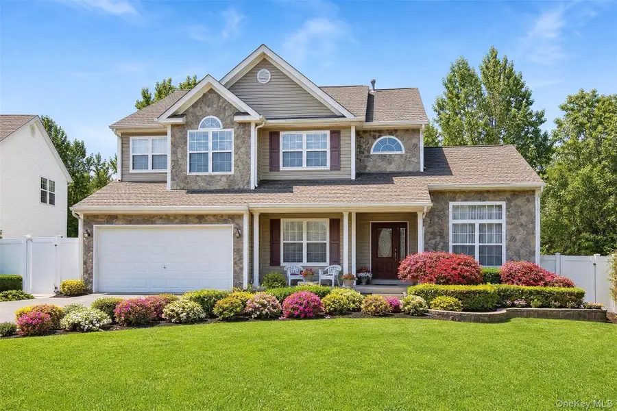 15 Scenicview Crescent, Manorville, NY 11949 - #3