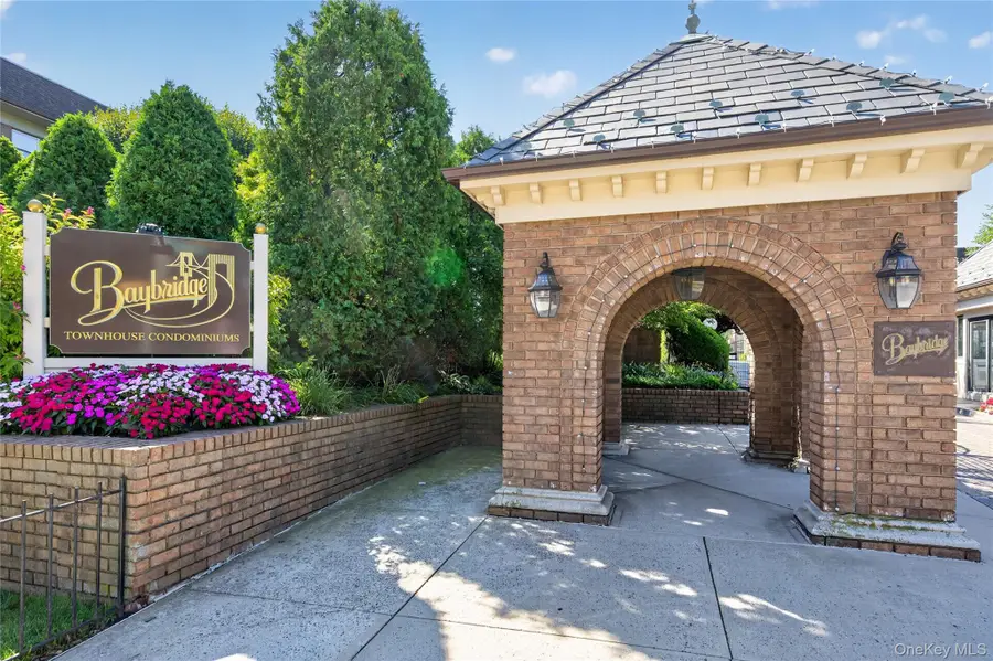 20550 Brian Crescent #1076, Bayside, NY 11360 - #2